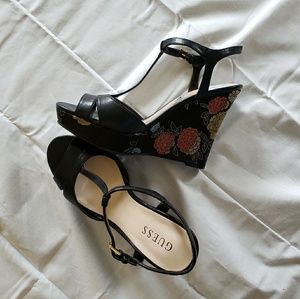 Guess t-strap peep toe wedge satin
